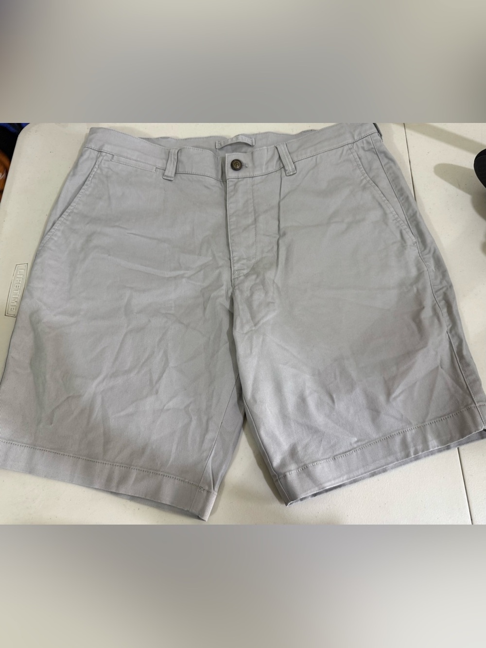 DUCK Men's Flat Front Chino Shorts in Light Gray